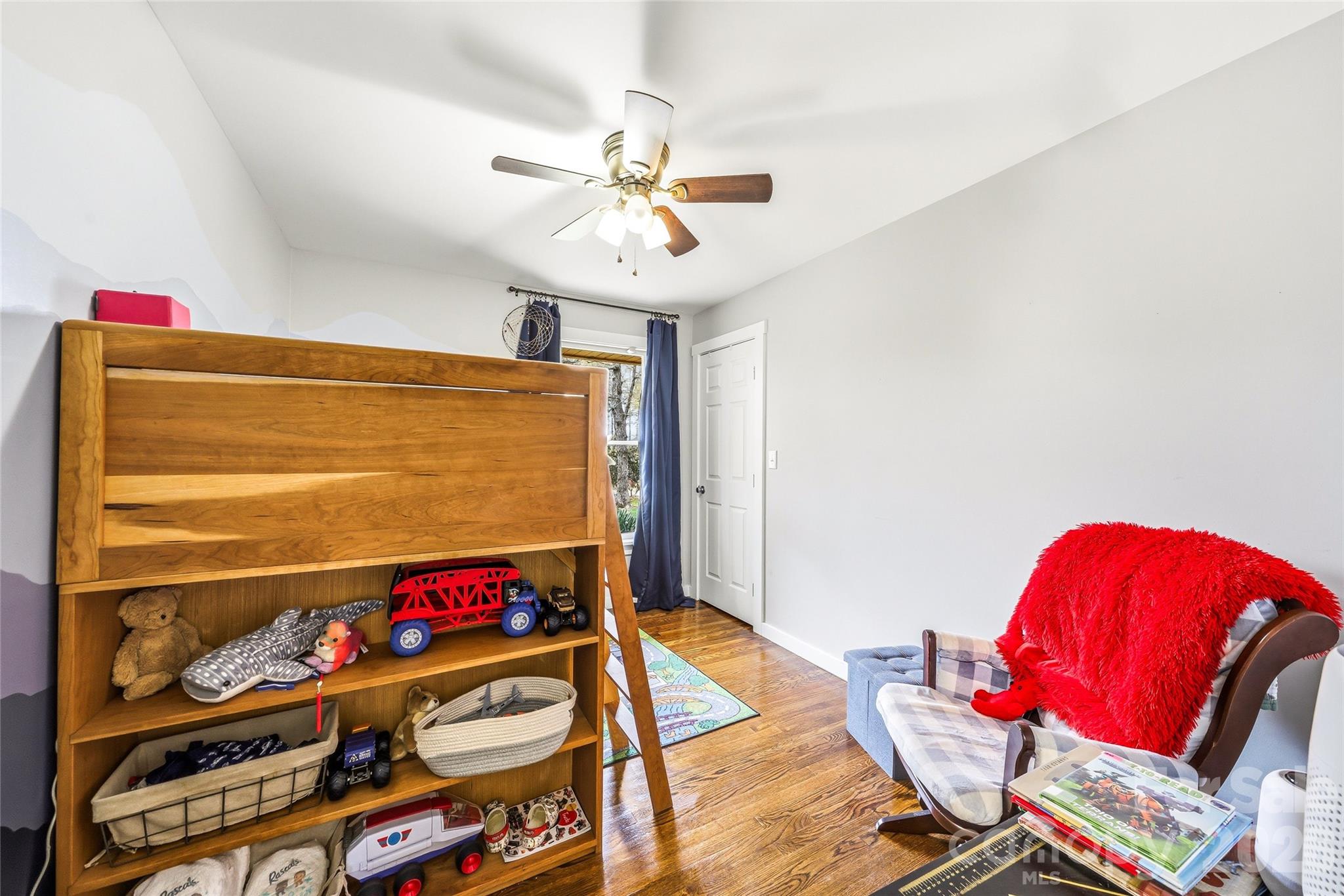 32 W Ashley Place Etowah NC 28729