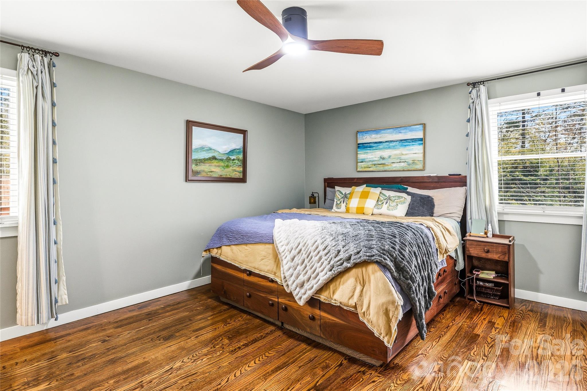 32 W Ashley Place Etowah NC 28729