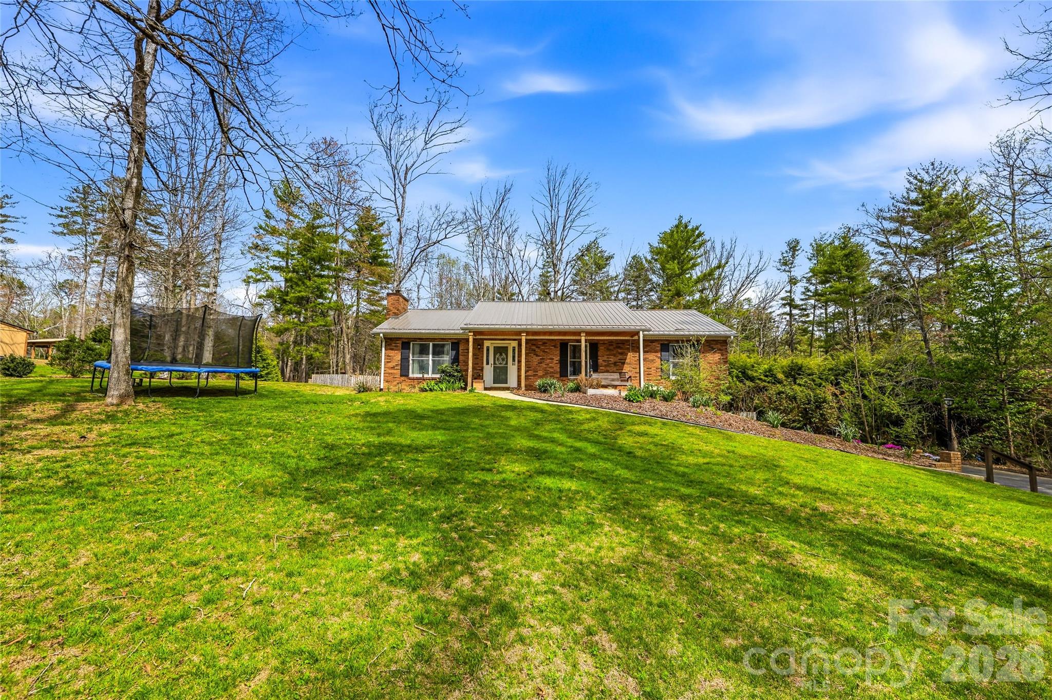 32 W Ashley Place Etowah NC 28729