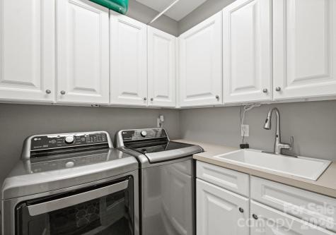 141 Sardis Lane Charlotte NC 28270