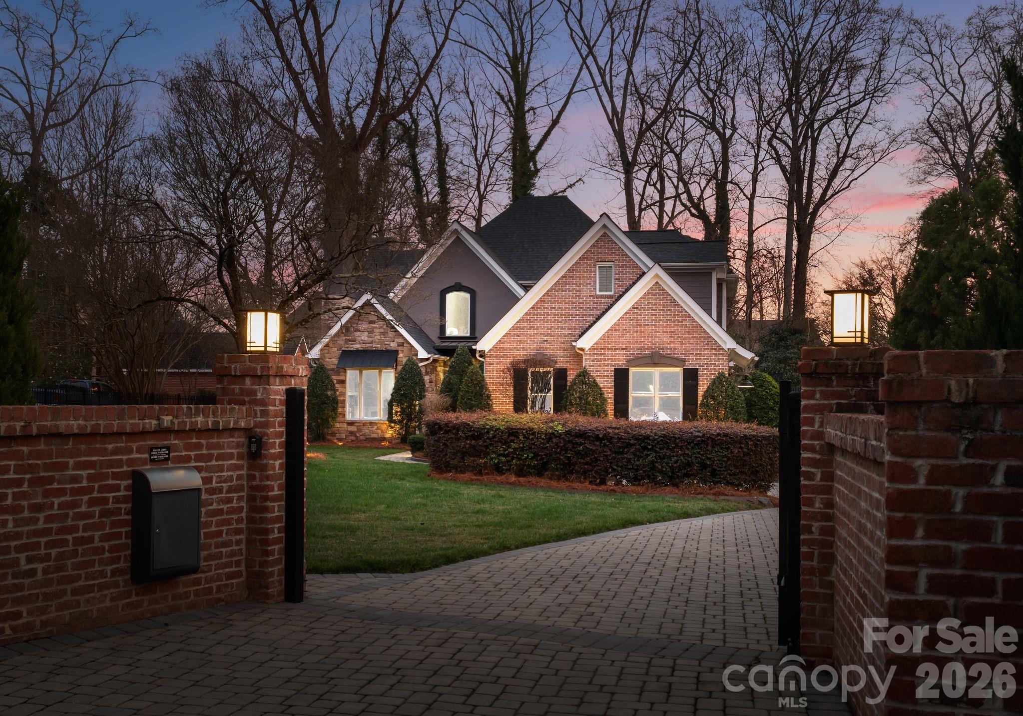 141 Sardis Lane Charlotte NC 28270