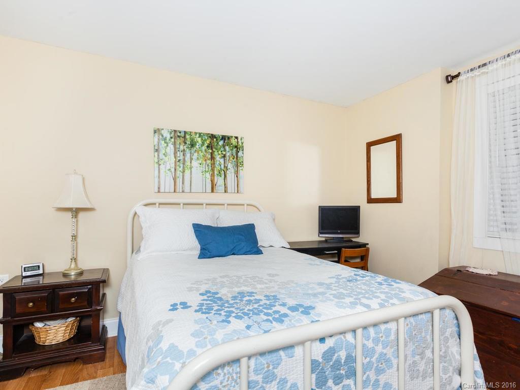 6 Gabrielle Lane Asheville NC 28805