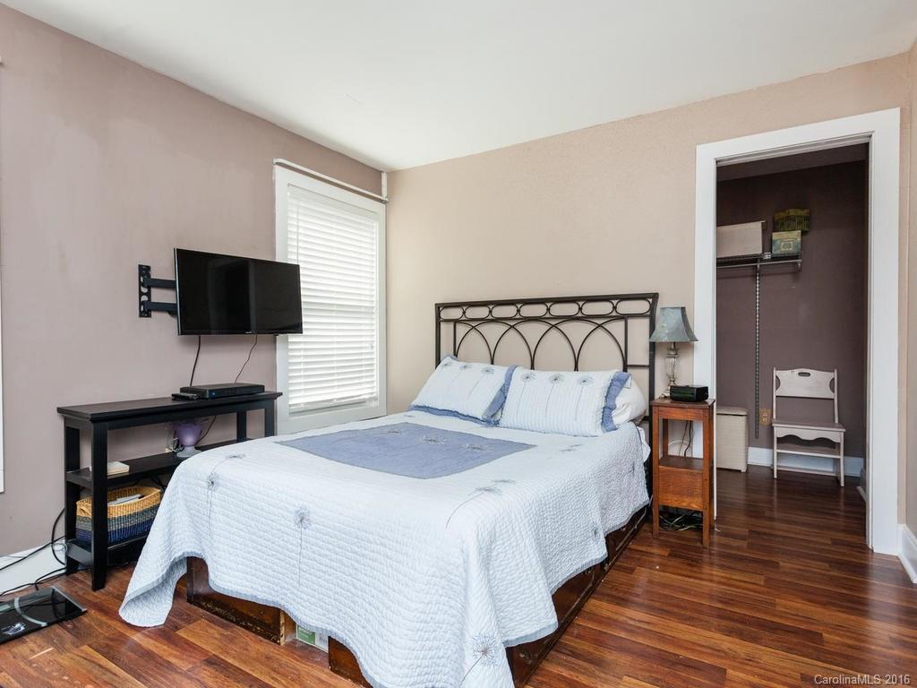 6 Gabrielle Lane Asheville NC 28805