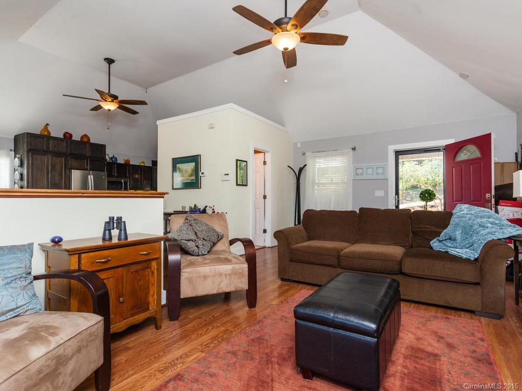 6 Gabrielle Lane Asheville NC 28805