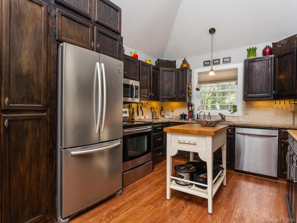 6 Gabrielle Lane Asheville NC 28805