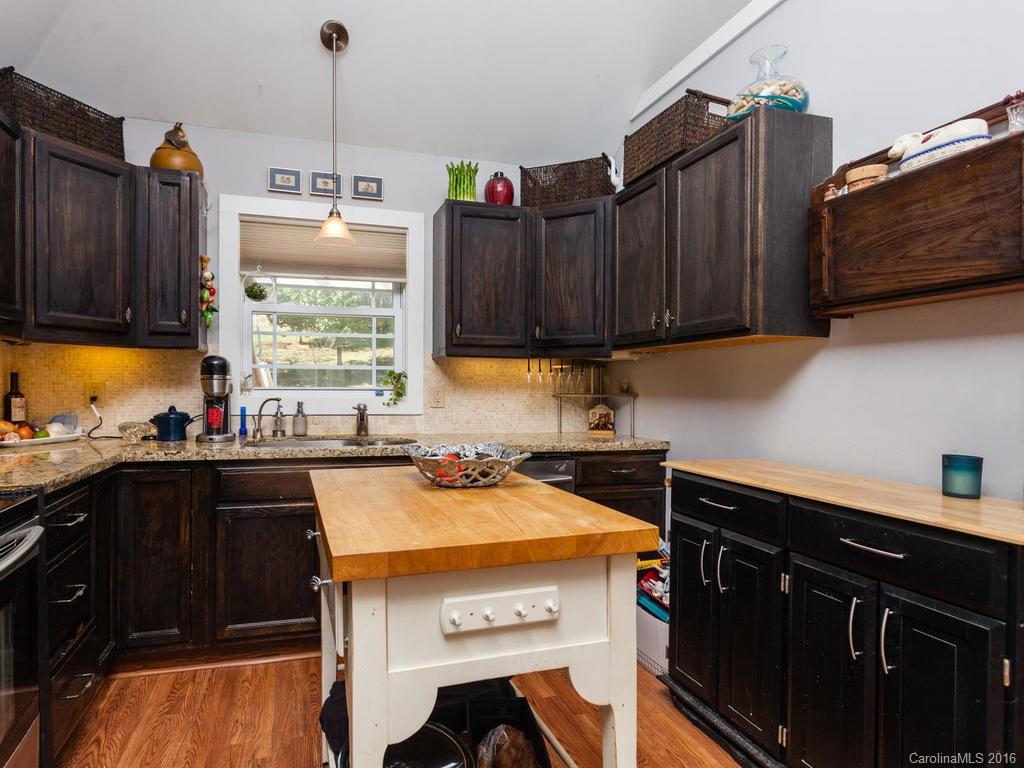 6 Gabrielle Lane Asheville NC 28805