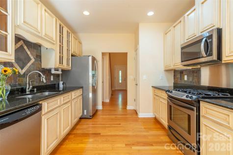 75 Noble Road Fairview NC 28730