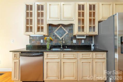 75 Noble Road Fairview NC 28730