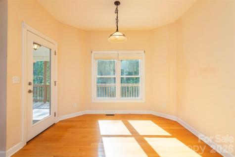 75 Noble Road Fairview NC 28730