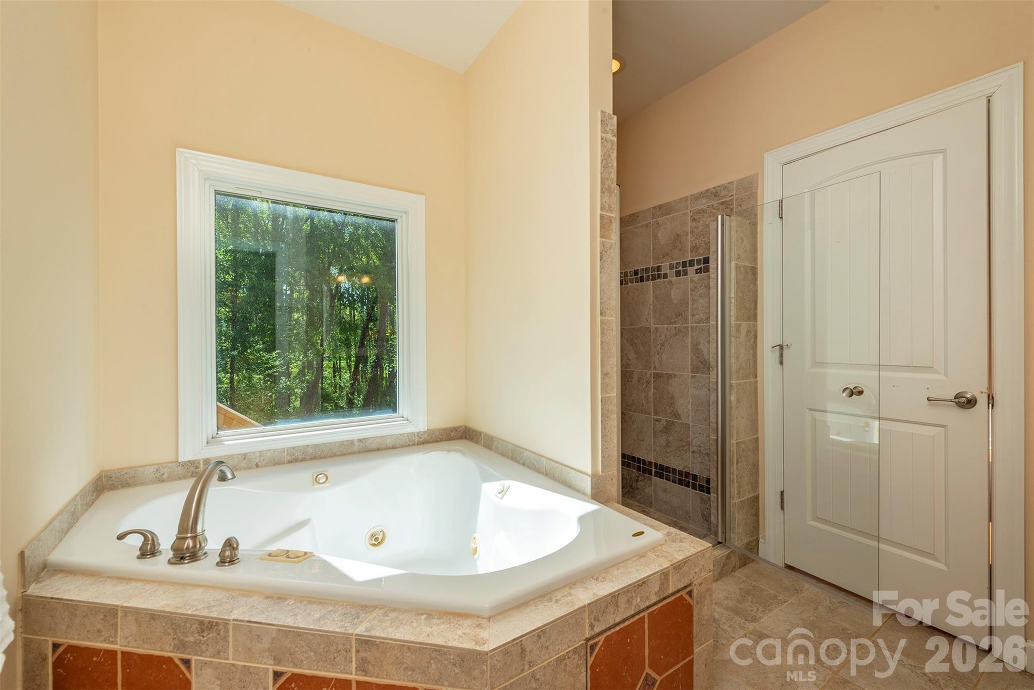 75 Noble Road Fairview NC 28730