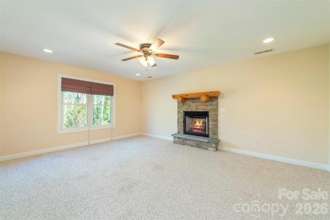 75 Noble Road Fairview NC 28730