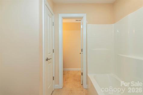 75 Noble Road Fairview NC 28730