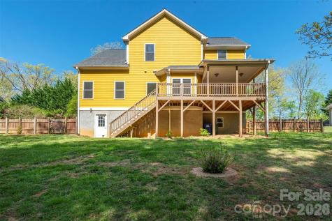 75 Noble Road Fairview NC 28730