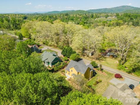 75 Noble Road Fairview NC 28730