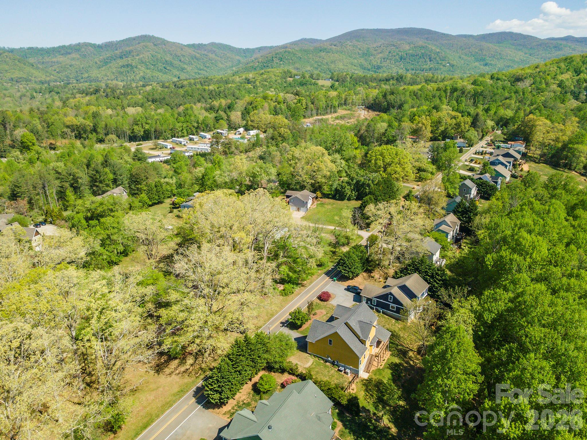 75 Noble Road Fairview NC 28730