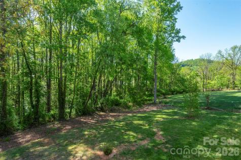 75 Noble Road Fairview NC 28730