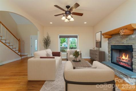 75 Noble Road Fairview NC 28730