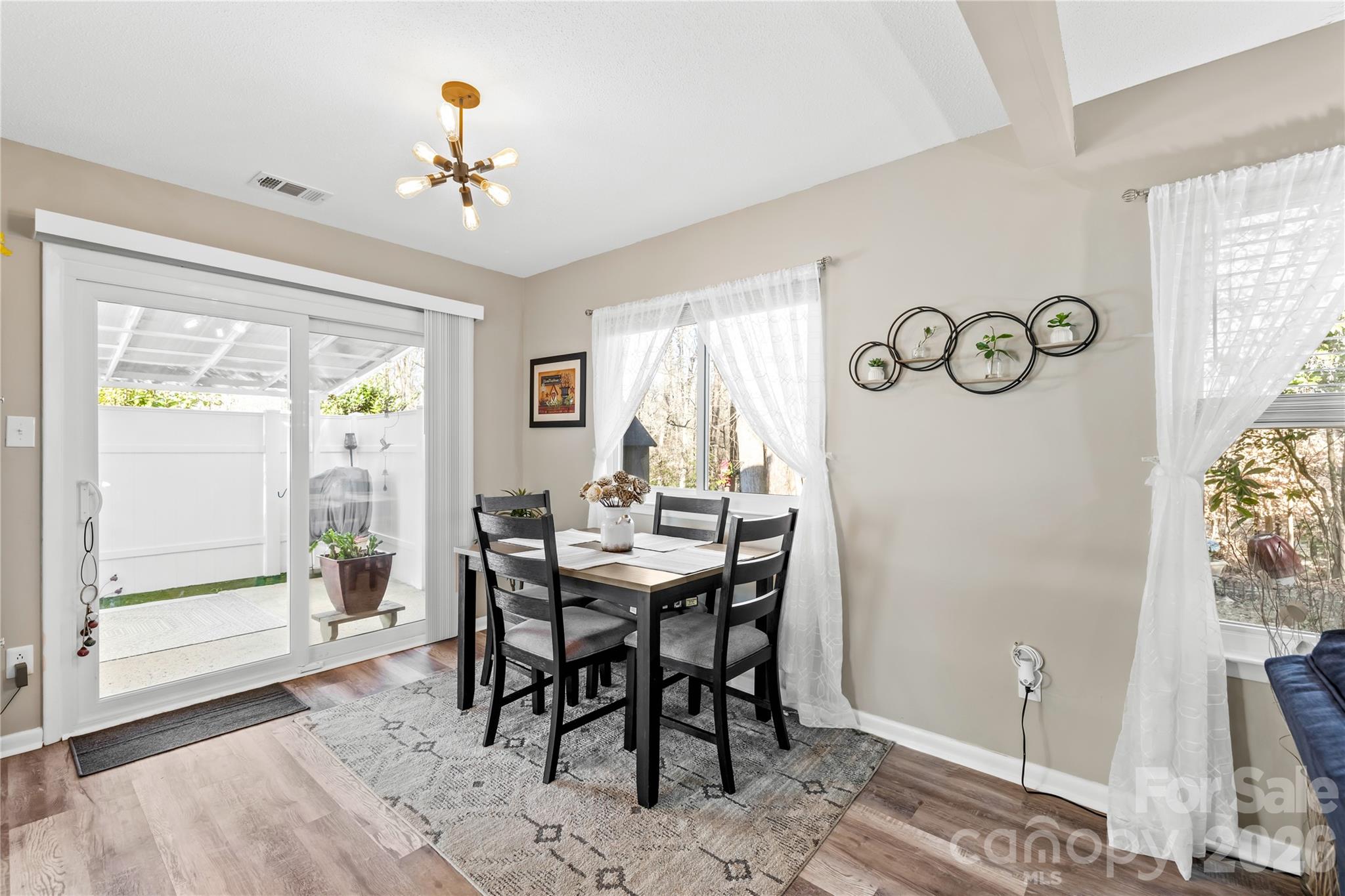 911 Sardis Cove Drive Charlotte NC 28270