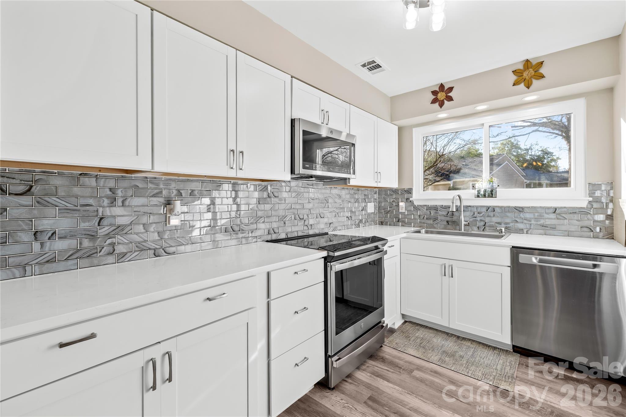 911 Sardis Cove Drive Charlotte NC 28270