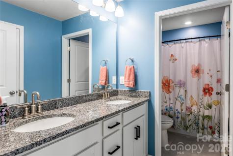 615 Fox Cove Road Hendersonville NC 28792