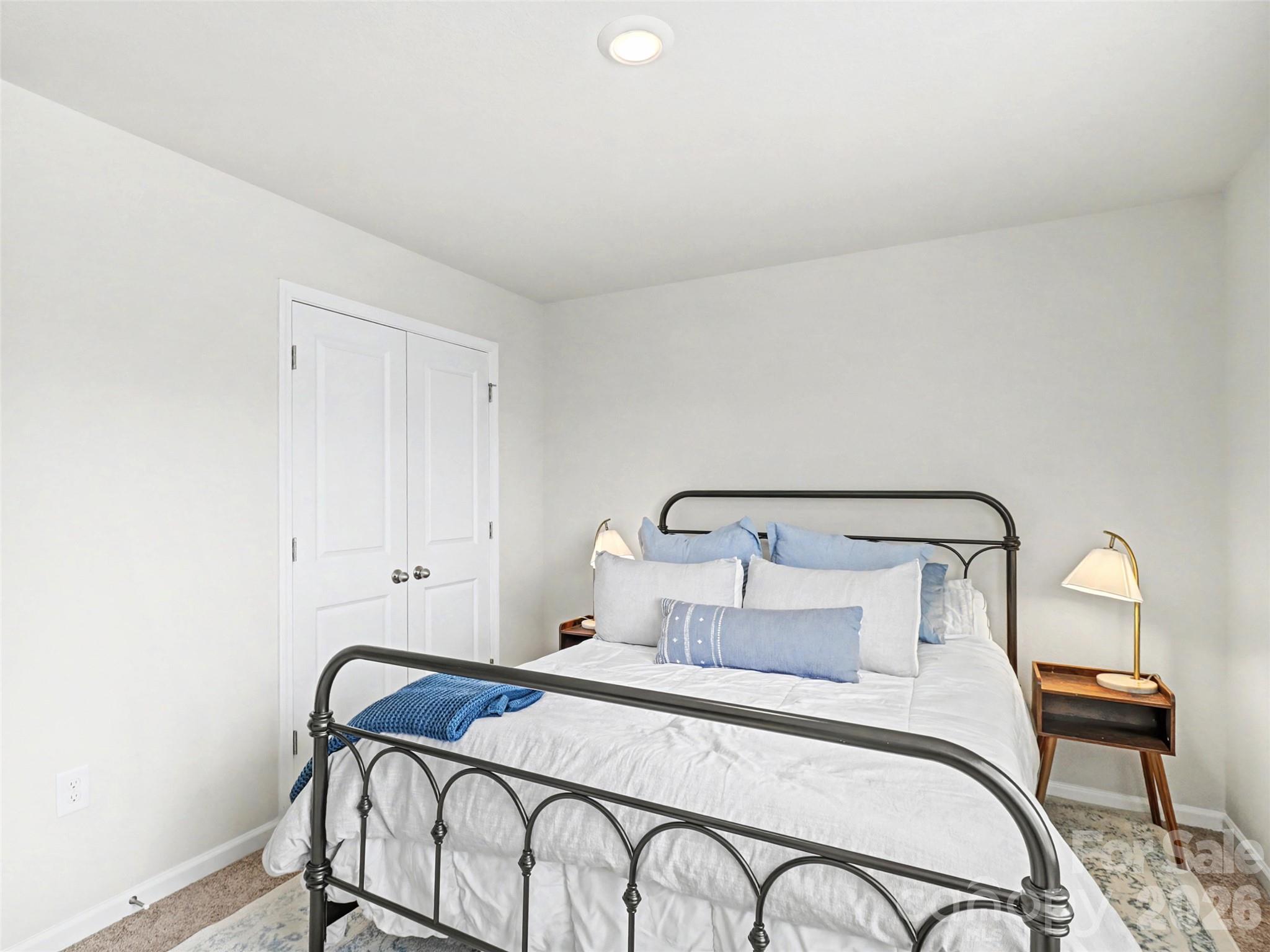 2215 Transatlantic Avenue Charlotte NC 28215