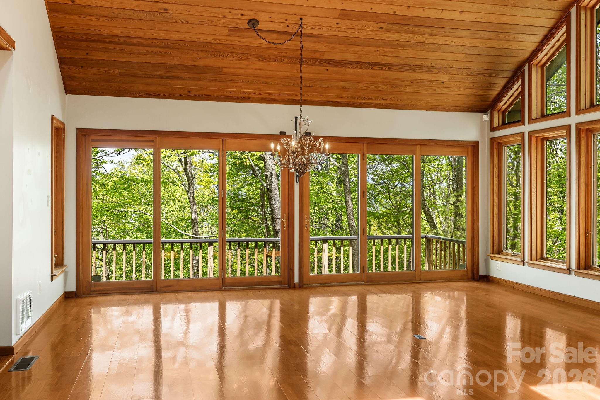 24 Smokey Road Asheville NC 28803