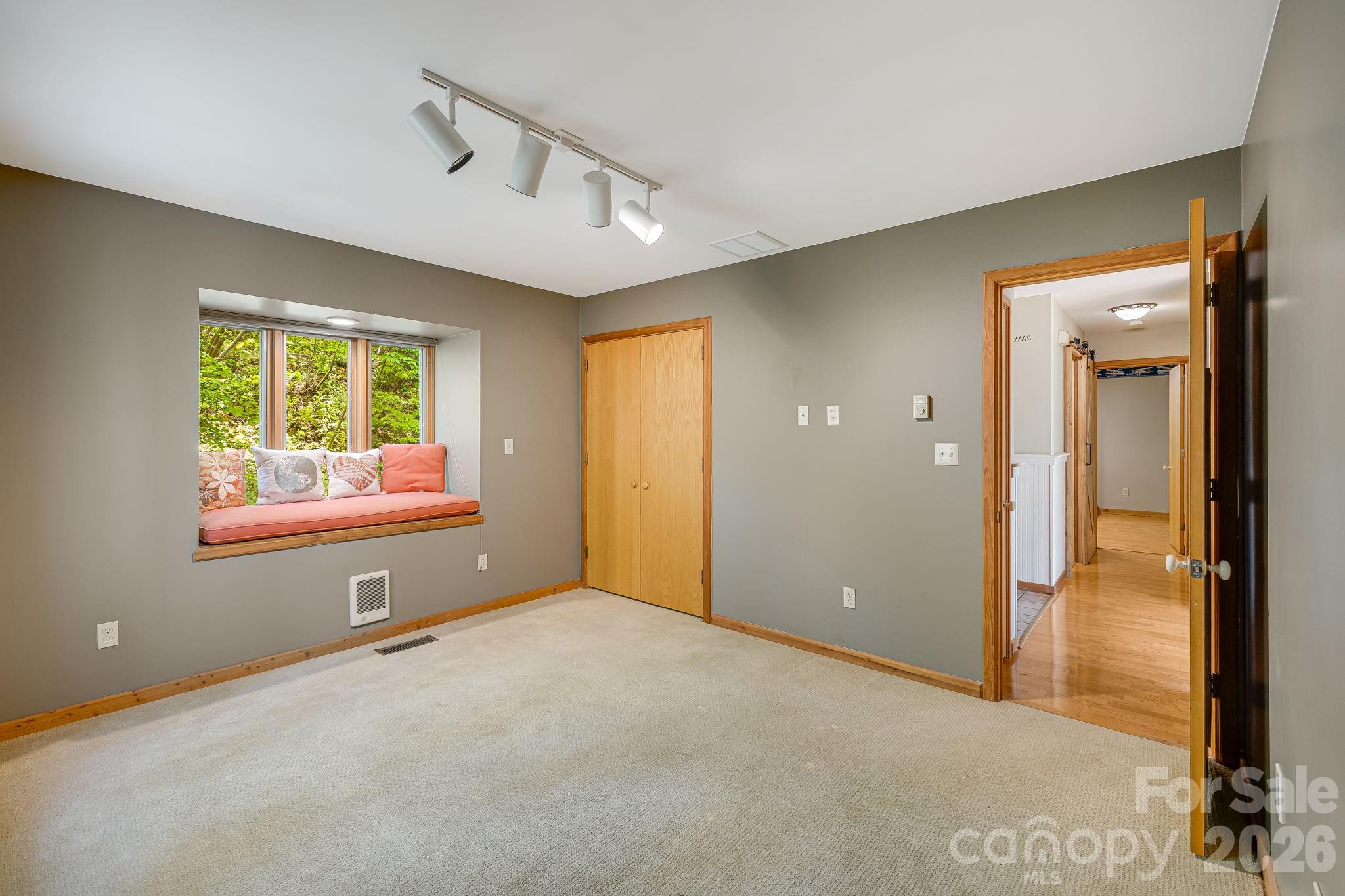 24 Smokey Road Asheville NC 28803