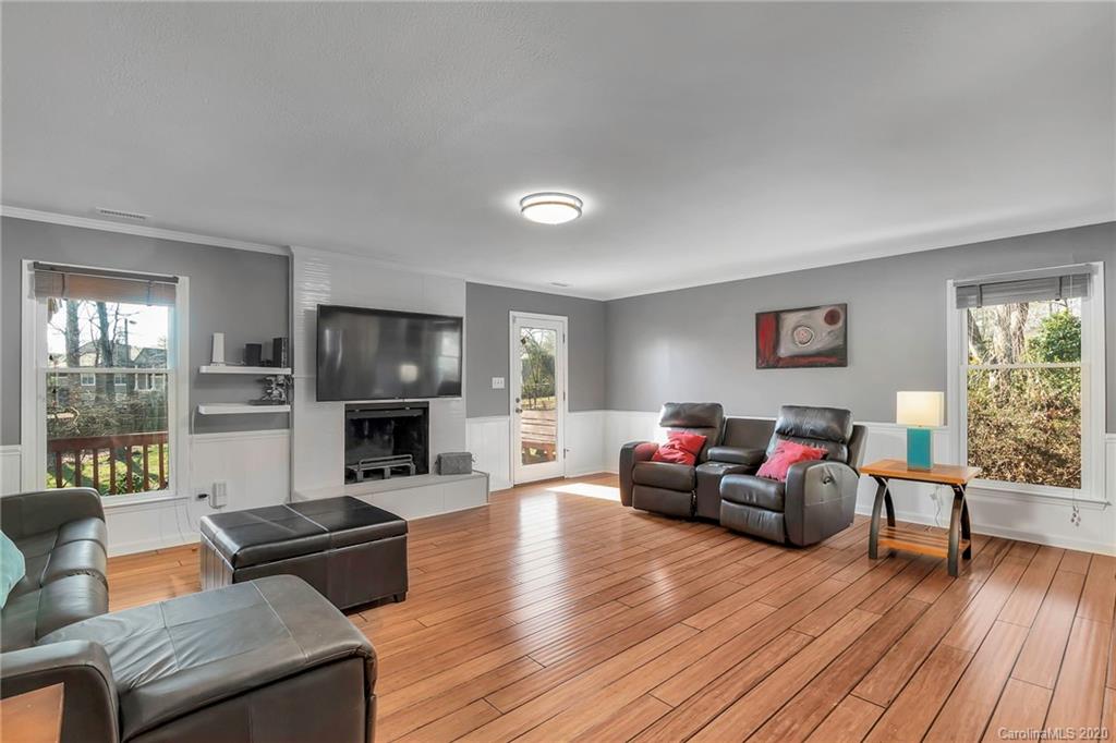 1528 Lumarka Drive Charlotte NC 28212