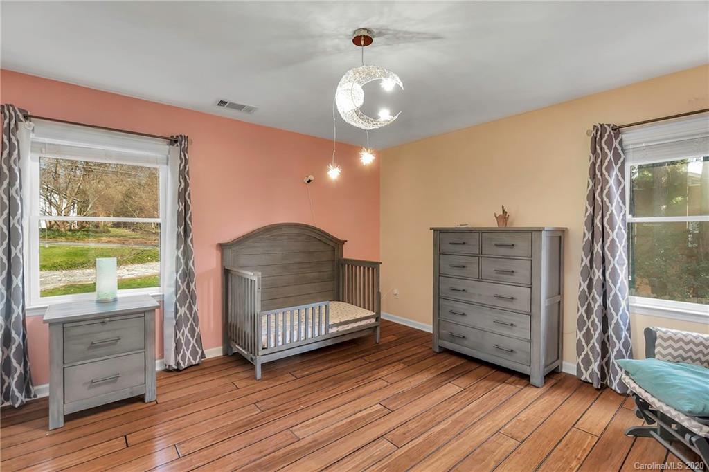 1528 Lumarka Drive Charlotte NC 28212