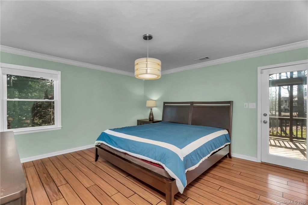 1528 Lumarka Drive Charlotte NC 28212