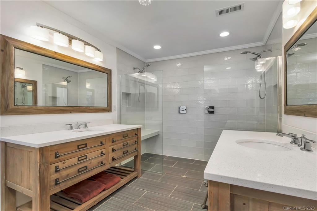 1528 Lumarka Drive Charlotte NC 28212