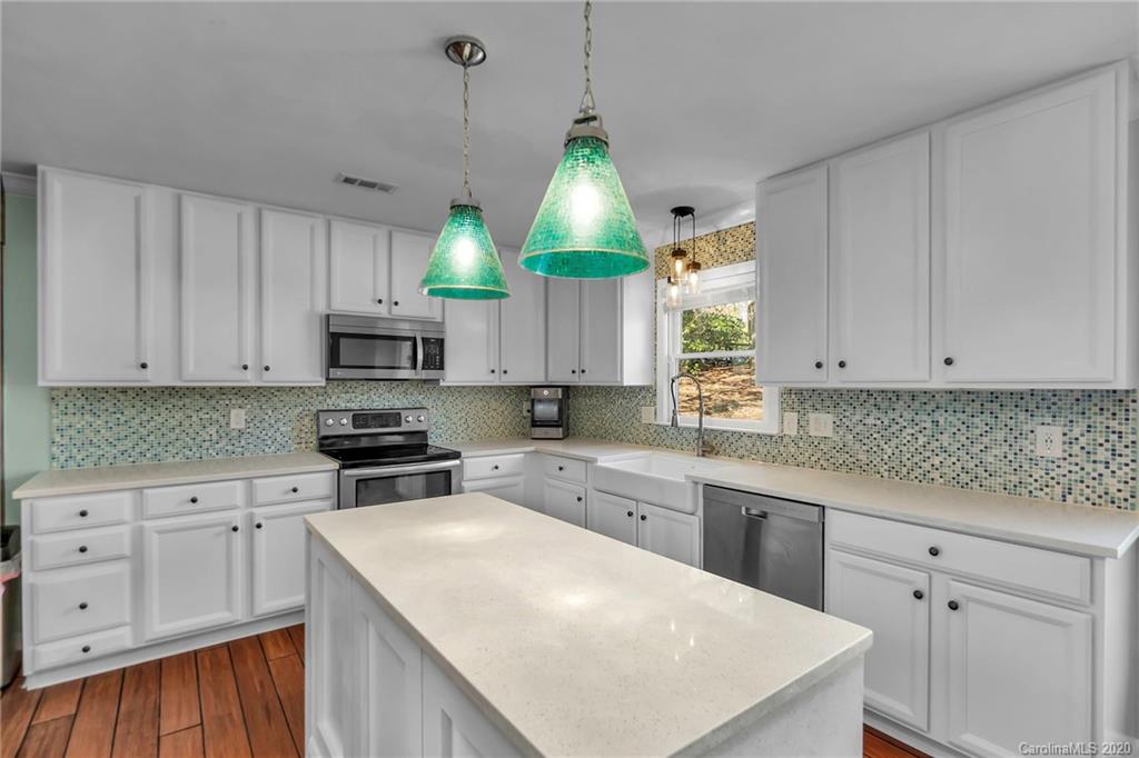 1528 Lumarka Drive Charlotte NC 28212