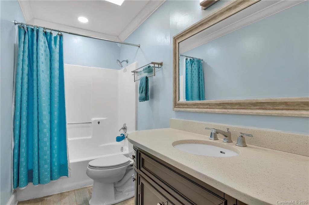 1528 Lumarka Drive Charlotte NC 28212