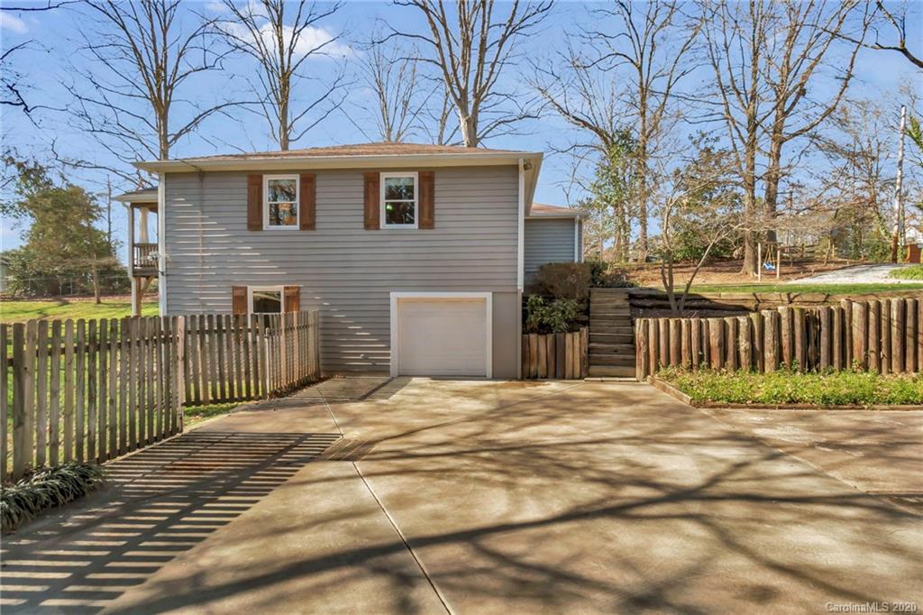 1528 Lumarka Drive Charlotte NC 28212