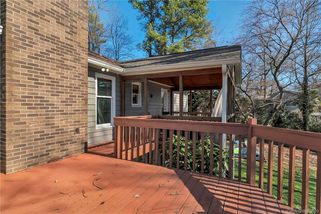 1528 Lumarka Drive Charlotte NC 28212