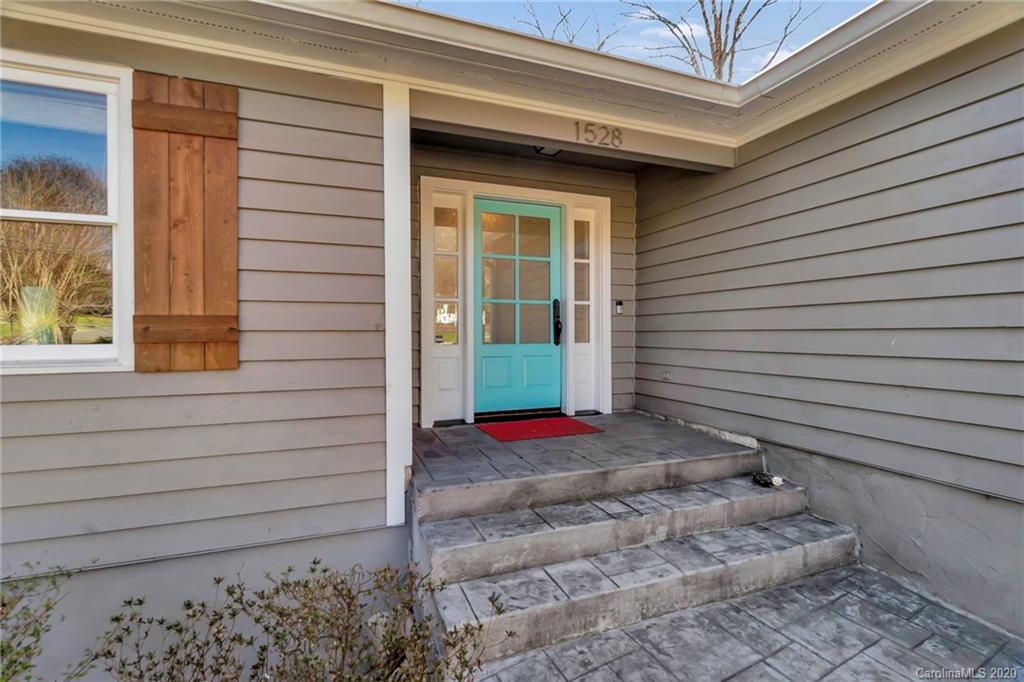 1528 Lumarka Drive Charlotte NC 28212