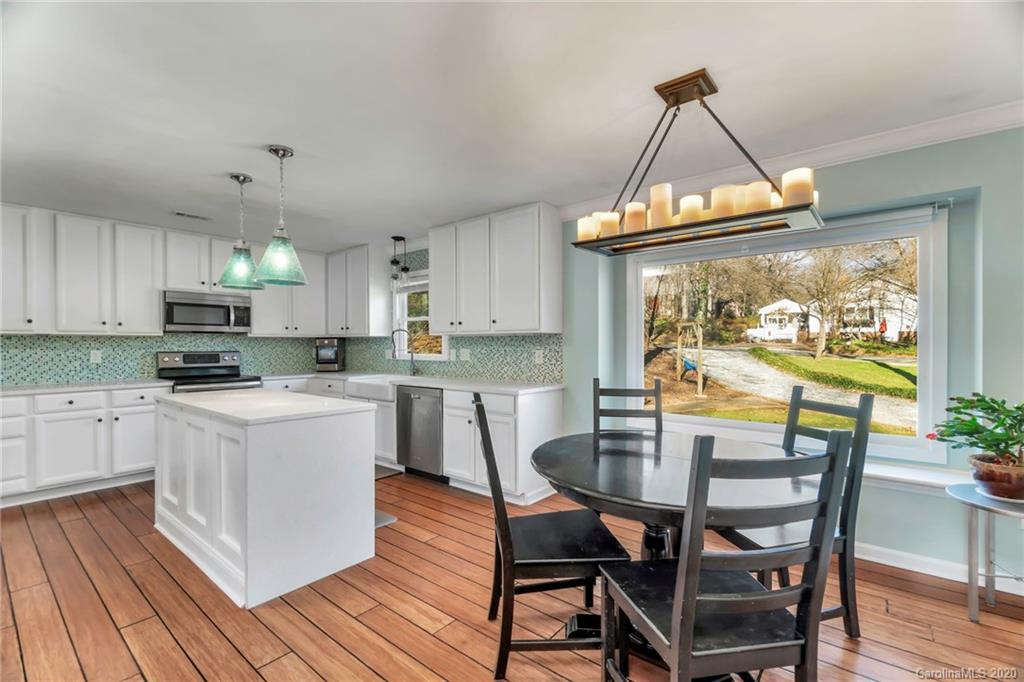 1528 Lumarka Drive Charlotte NC 28212
