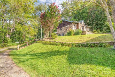 9 Koenig Way Asheville NC 28804