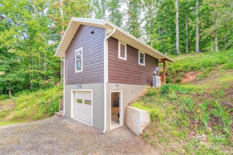 9 Koenig Way Asheville NC 28804