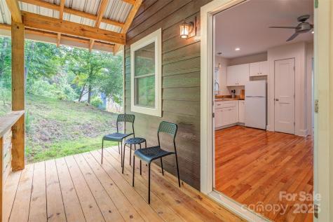 9 Koenig Way Asheville NC 28804