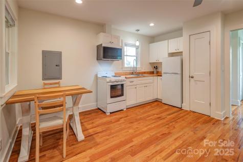 9 Koenig Way Asheville NC 28804