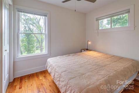 9 Koenig Way Asheville NC 28804