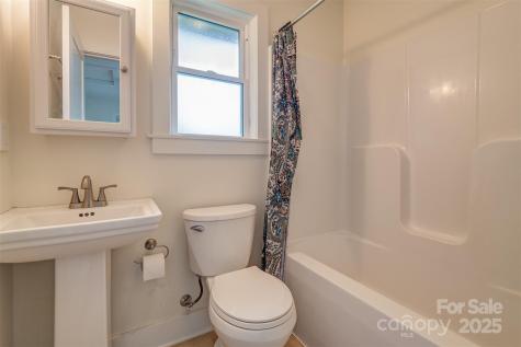 9 Koenig Way Asheville NC 28804