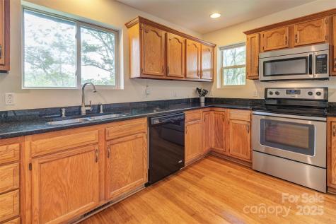 9 Koenig Way Asheville NC 28804