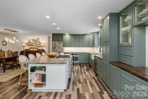 17 Grove Street Brevard NC 28712