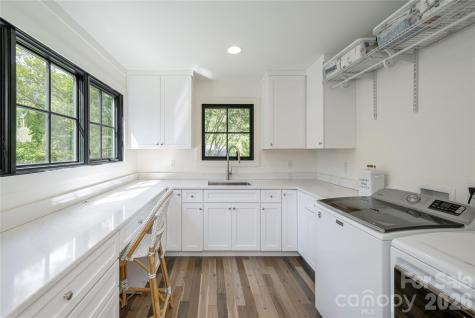 17 Grove Street Brevard NC 28712