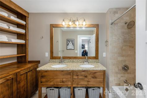 17 Grove Street Brevard NC 28712