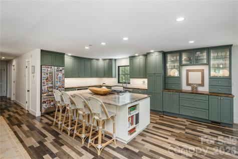 17 Grove Street Brevard NC 28712
