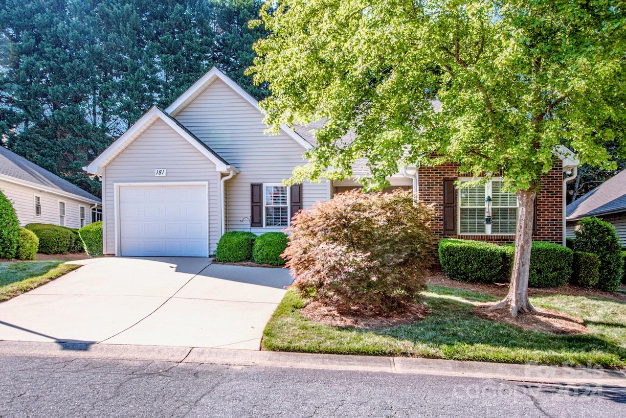 181 Oak Village Parkway Mooresville NC 28117