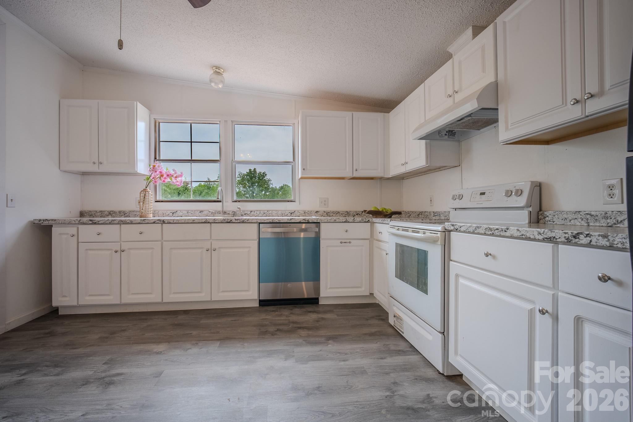 2932 23rd Avenue NE Hickory NC 28601